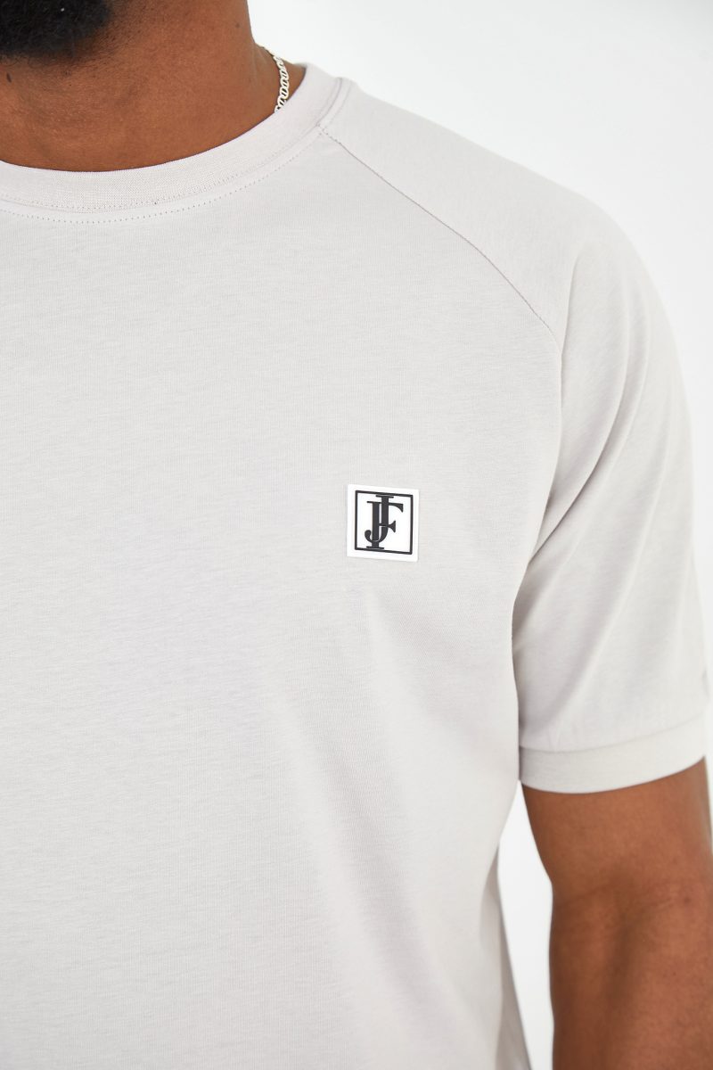 70497B54-1FB0-4A1B-A2BF-1FCE2F72F44E